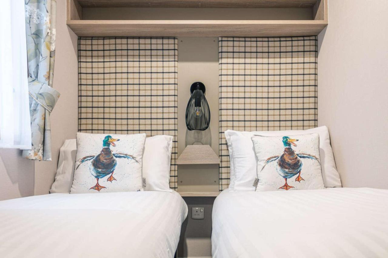 Lodge Yew Tree With Hot Tub York